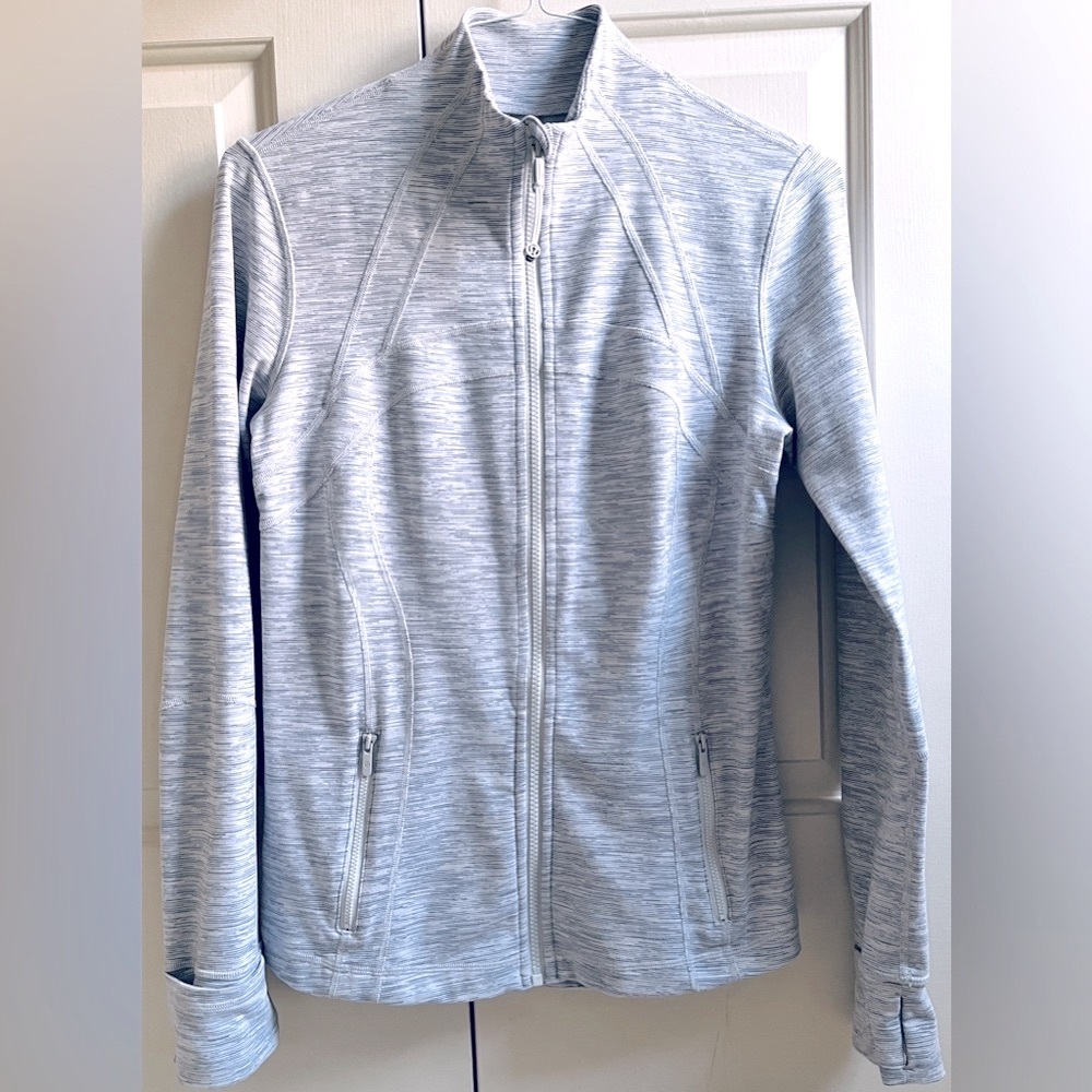 🍒LULULEMON Classic DEFINE JACKET sz 10 Wee Are From Space Ice Gray/Alpine White